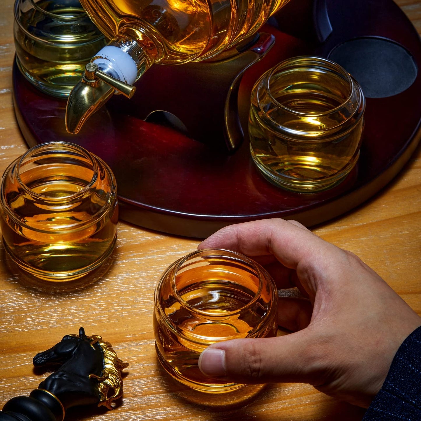 CRAFTGEN Whiskey Barrel Decanter Set for Home Bar, Unique Birthday Gifts for Men Dad, 1.3 Liter Barrel Liquor Dispenser with 4 Glasses for Bourbon, Scotch, Vodka, Tequila, Rum, Wine, Alcohol