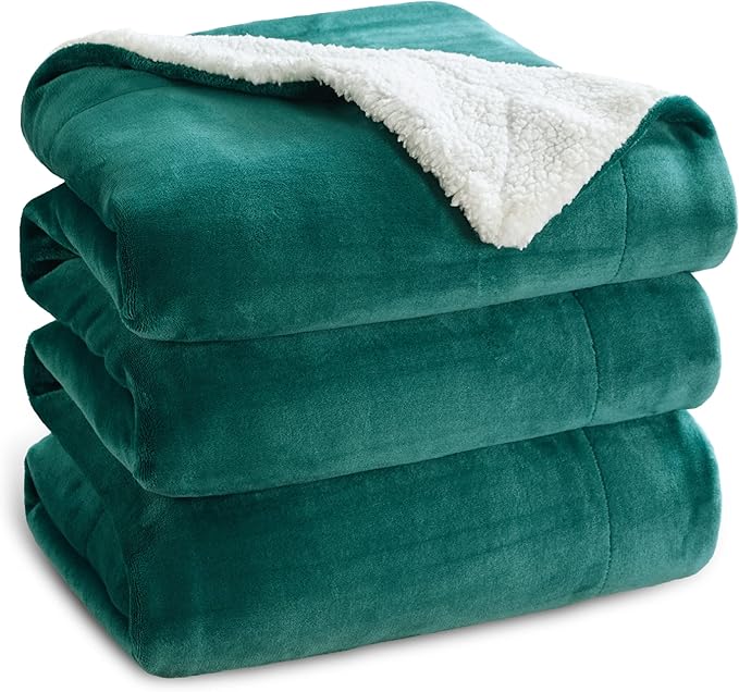 Bedsure GentleSoft Sherpa Fleece Blankets King Size for Bed - Thick and Warm Throw for Women and Men, Soft Fuzzy Plush King Christmas Blanket for Winter, Non-Heated, Forest Green, 108x90 Inches