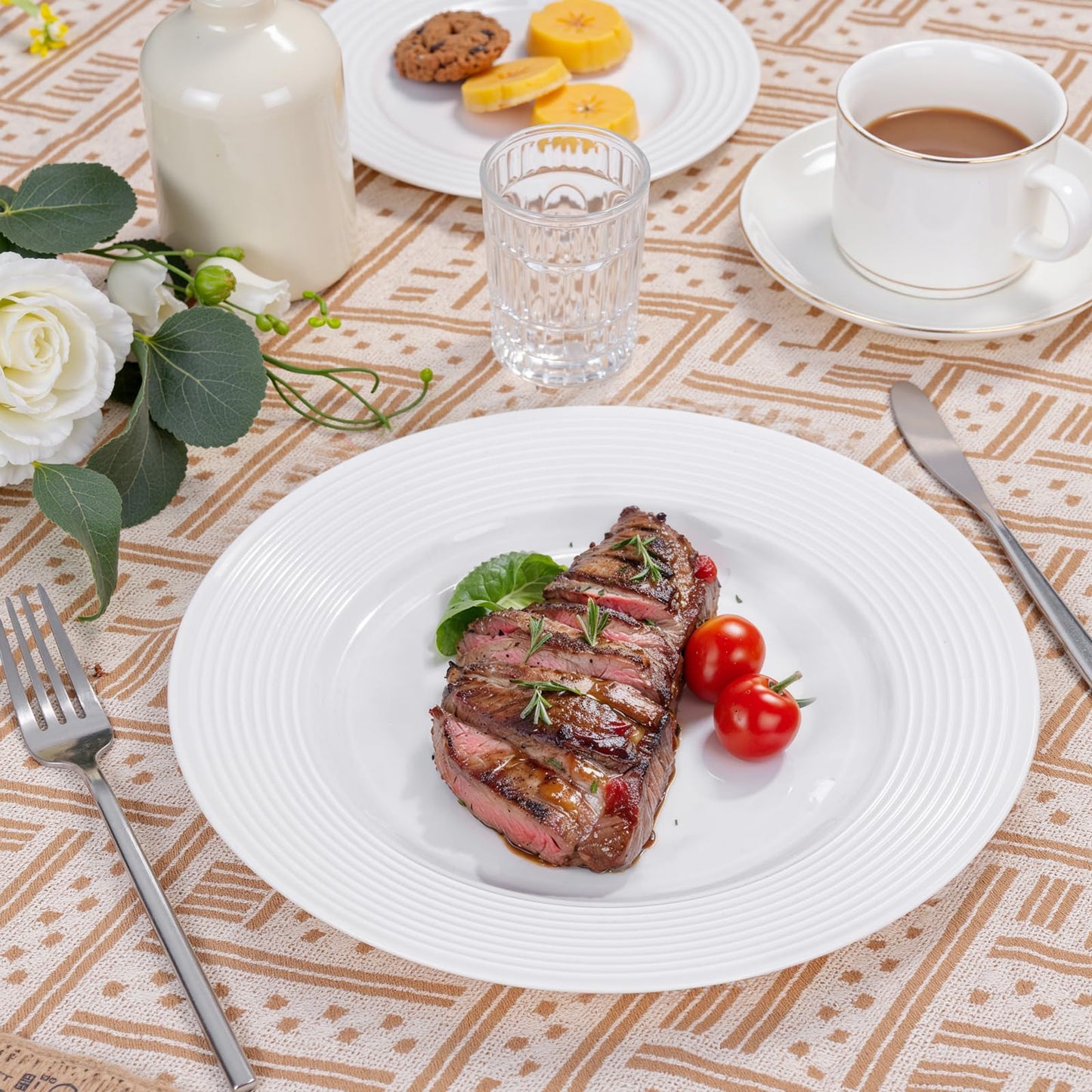FLOWERCAT 100PCS White Plastic Plates - Heavy Duty Plastic Plates Disposable-Straw hat plates for Summer party &Wedding - Serve for 50guests party(10inch & 7inch)(White)