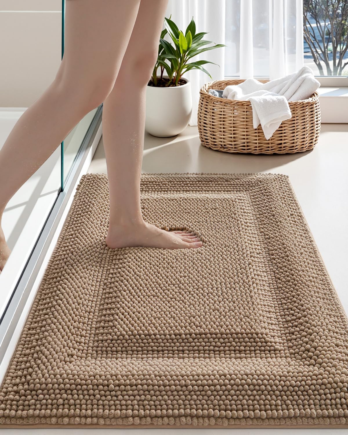 DEXI Bath Mats for Bathroom 16x24, Non Slip Washable Bathroom Rug, Thick Soft Chenille Absorbent Bathmat for Shower Floor, Fluffy Shaggy Carpet for Tub, Beige