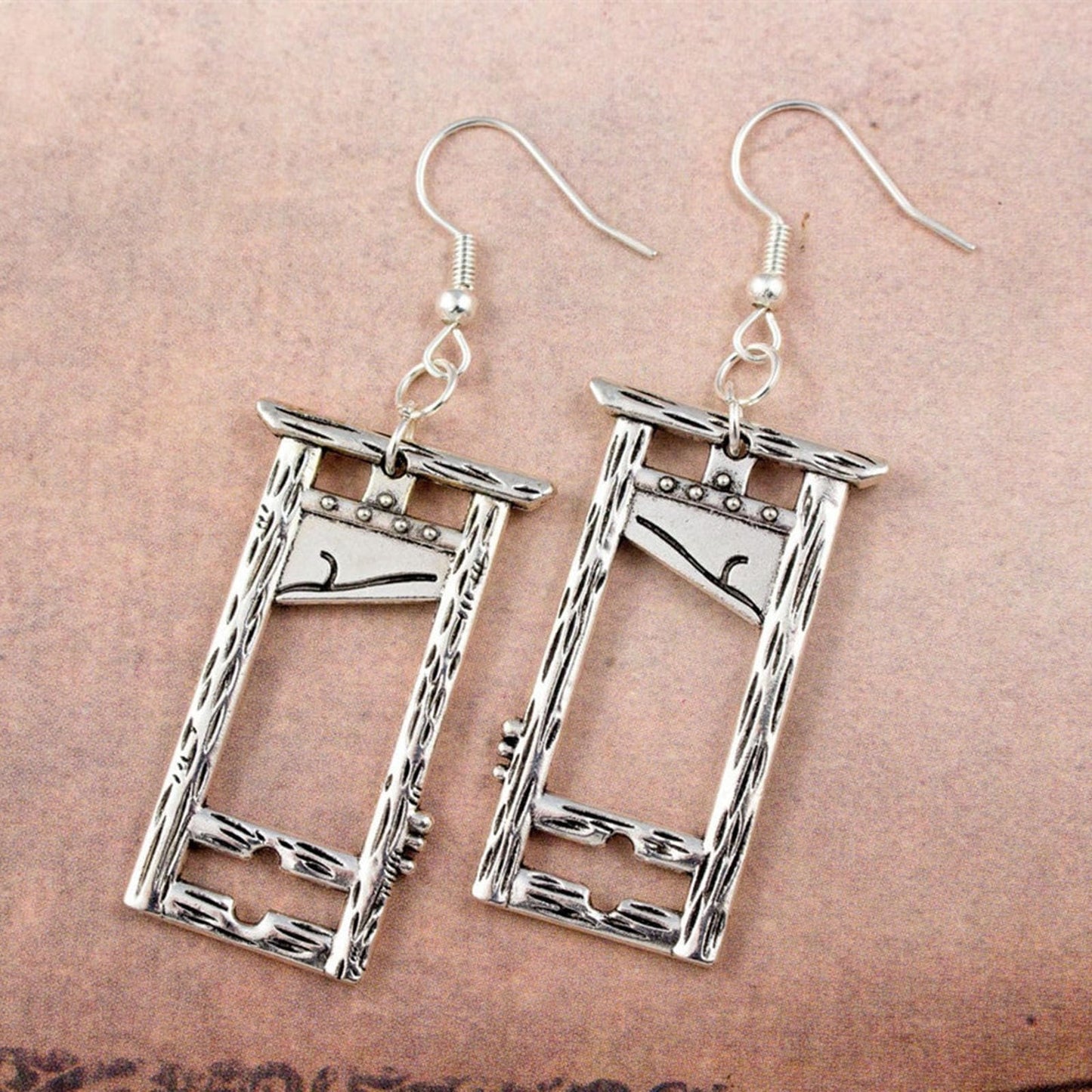 Gothic Silver Guillotine Earrings for Women Guillotine Dangle Earrings Hip Hop Rock Cosplay Party Cool Earrings Jewelry(Silver)