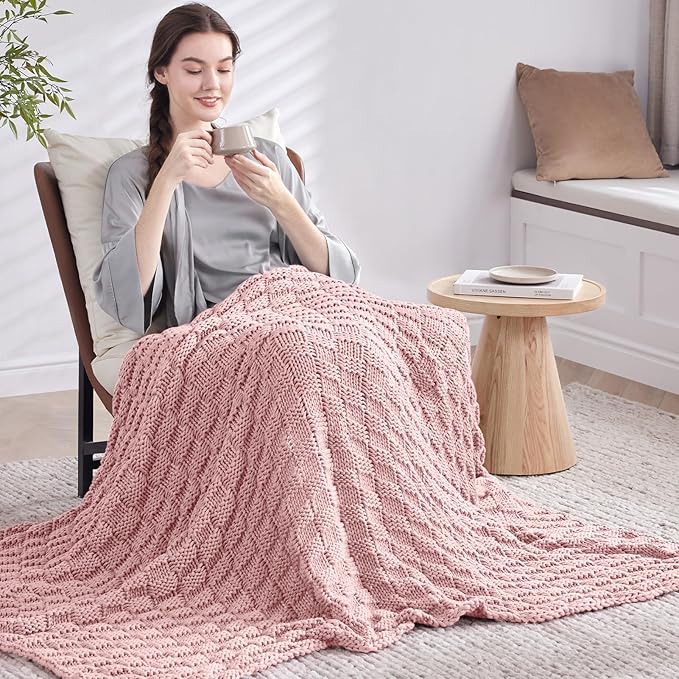 Knitted Weighted Blanket Adult, No Beads Heavy Blanket 50” x 60'' 5lbs, Breathable Chunky Knit Blanket, Cooling Weighted Blanket for Hot Sleepers, Christmas Home Decor (HoneyPink)