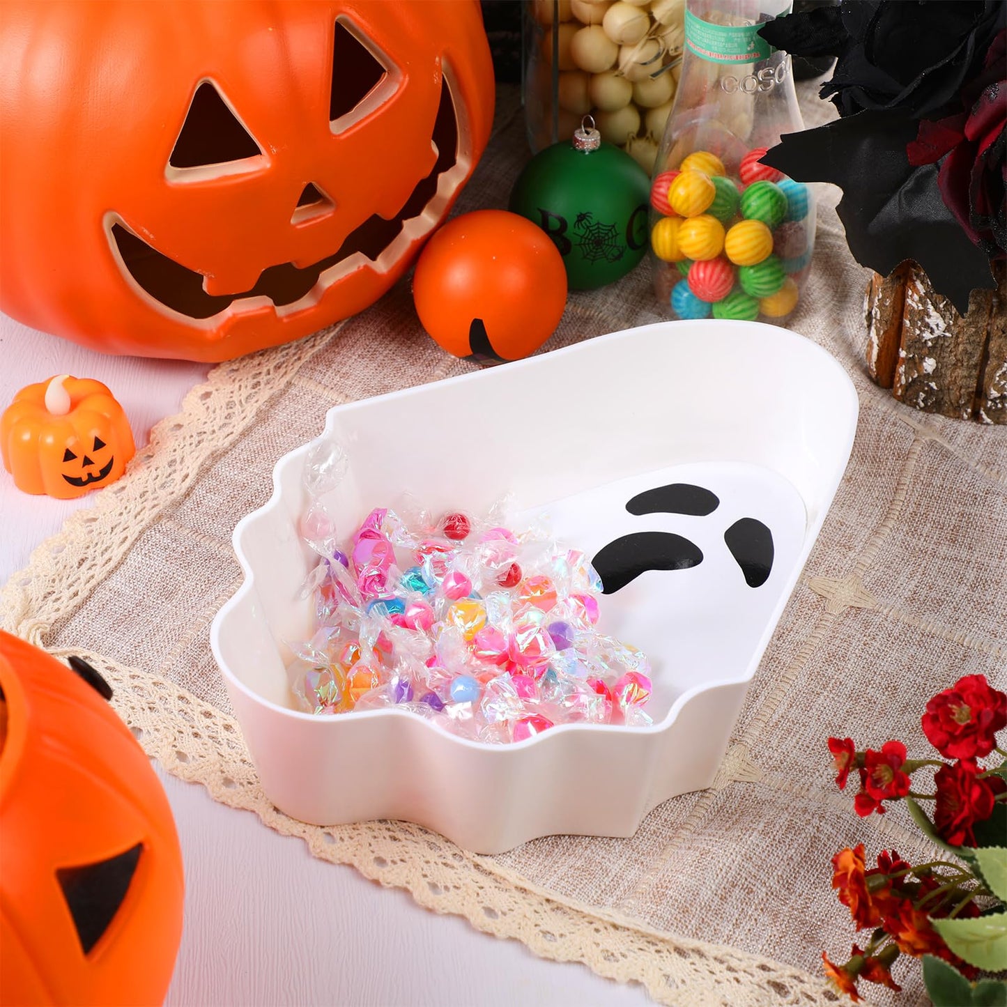 Dandat 4 Pcs Halloween Candy Bowl Plastic Halloween Serving Tray Dishes Creepy Plastic Platter with Spooky Bloodstain for Party Supply