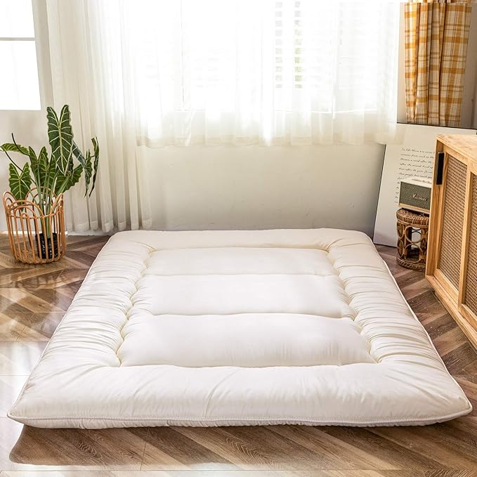 MAXYOYO Japanese Floor Futon Queen Size, Thicken Tatami Mat Sleeping Pad Foldable Roll Up Mattress Trifold Pad Guest Bed, Off White