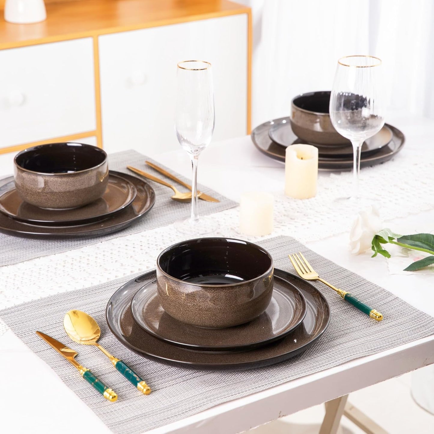 LeRATIO Ceramic Dinnerware Set of 4, Poreclain Plates, Bowls, Handmade Reactive Glaze Dishes, Chip Resistant, Oven & Dishwasher Safe, Service for 4-Chestnut