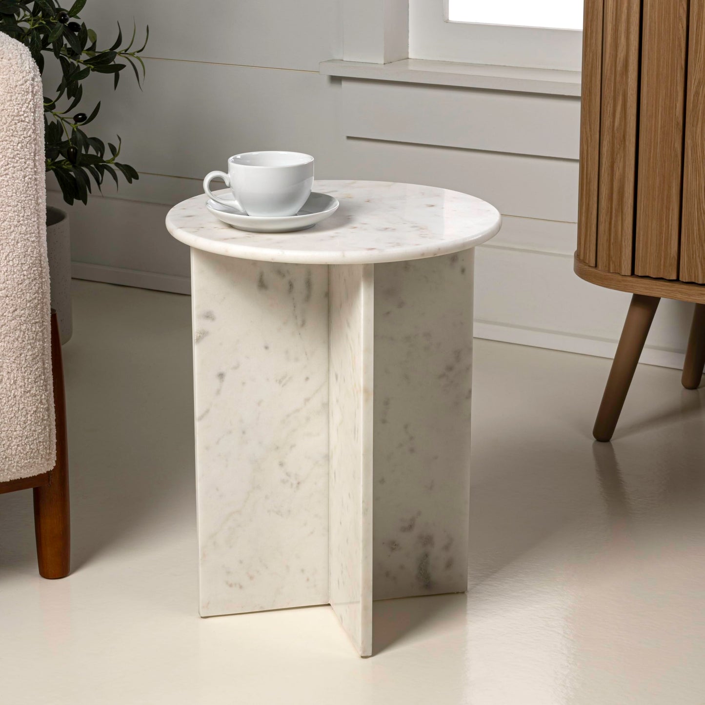 JONATHAN Y MTB1103A Javier 17.75" Contemporary Natural Marble Handmade X-Shaped End Table for Living Room, Bedroom, Bathroom, White