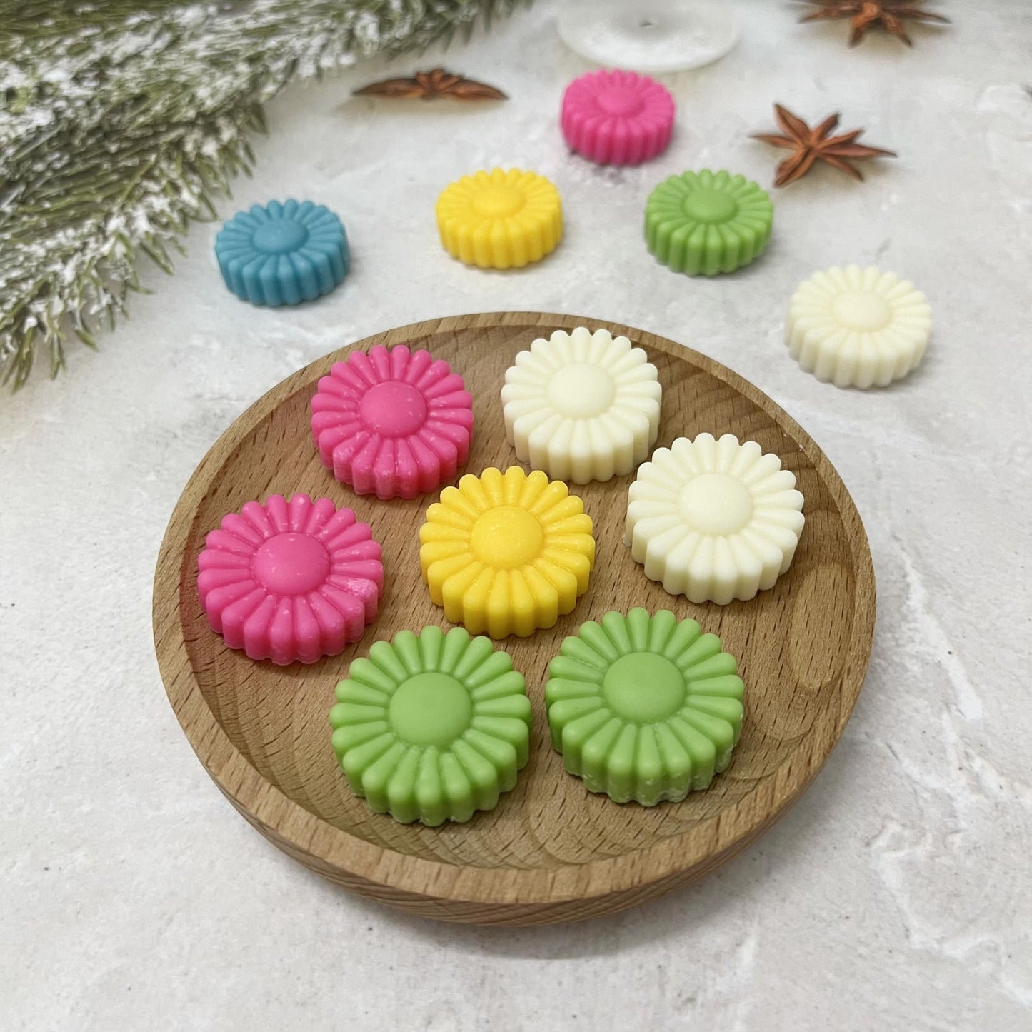 Tadonyny Daisy Flower Chocolate Silicone Molds, Gummy Candy Molds for Cake Decorations, Fondant Mold Silicone with Scraper (flower purple molds 002)