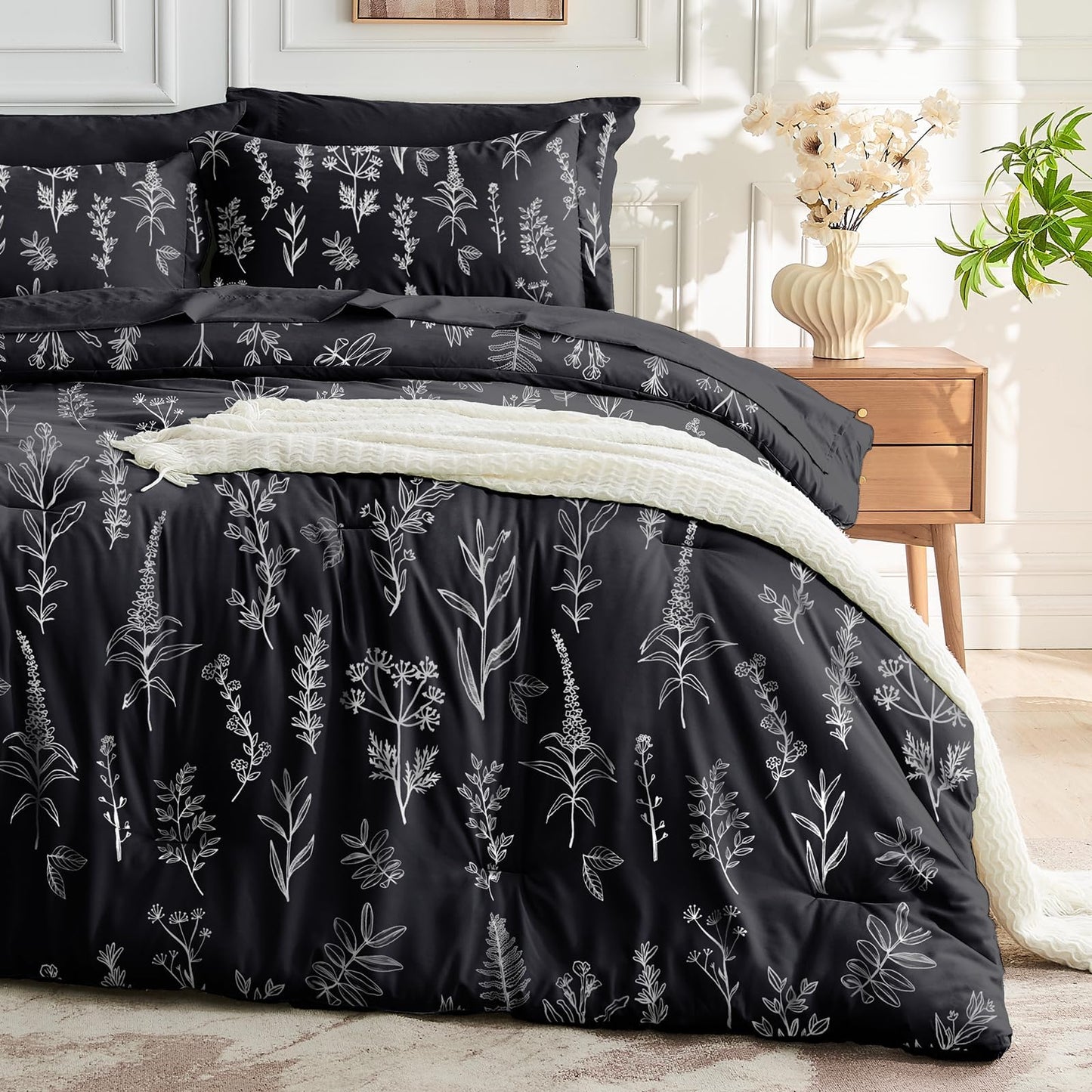 MUXHOMO Black King Comforter Set, Elegant Floral Print Bed in a Bag 7 Pieces, Ultra Soft & Breathable Reversible Botanical Pattern Bedding Set with Comforter, Sheets, Pillowcases, and Shams