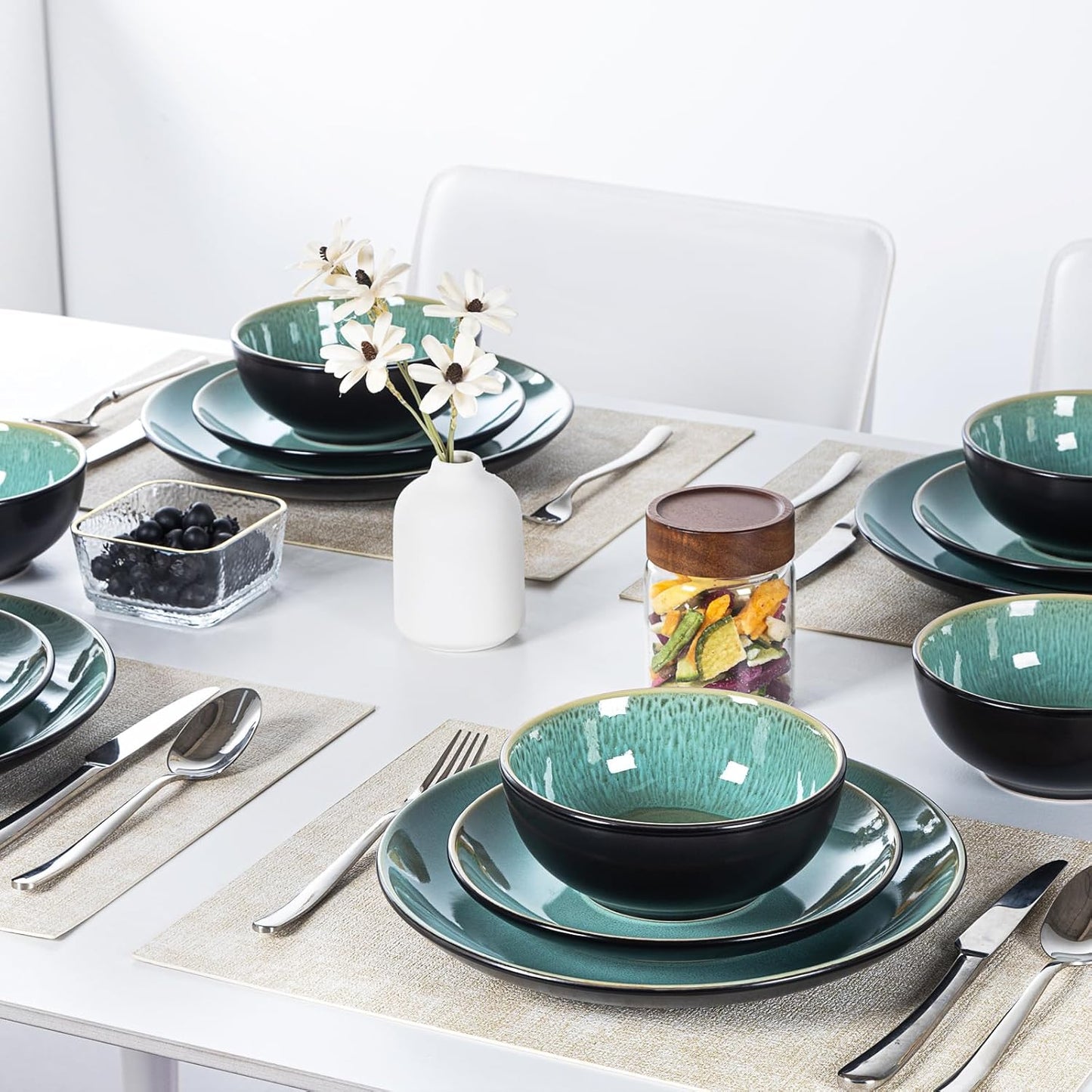 Plates and Bowls Sets for 4 - CJDC-QUELO 16-Piece Stoneware Dinnerware Sets, Ceramic Dishware Set for Kitchen Use and Formal Dining, Chip and Scratch Resistant Microwave Dishwasher Safe, Green