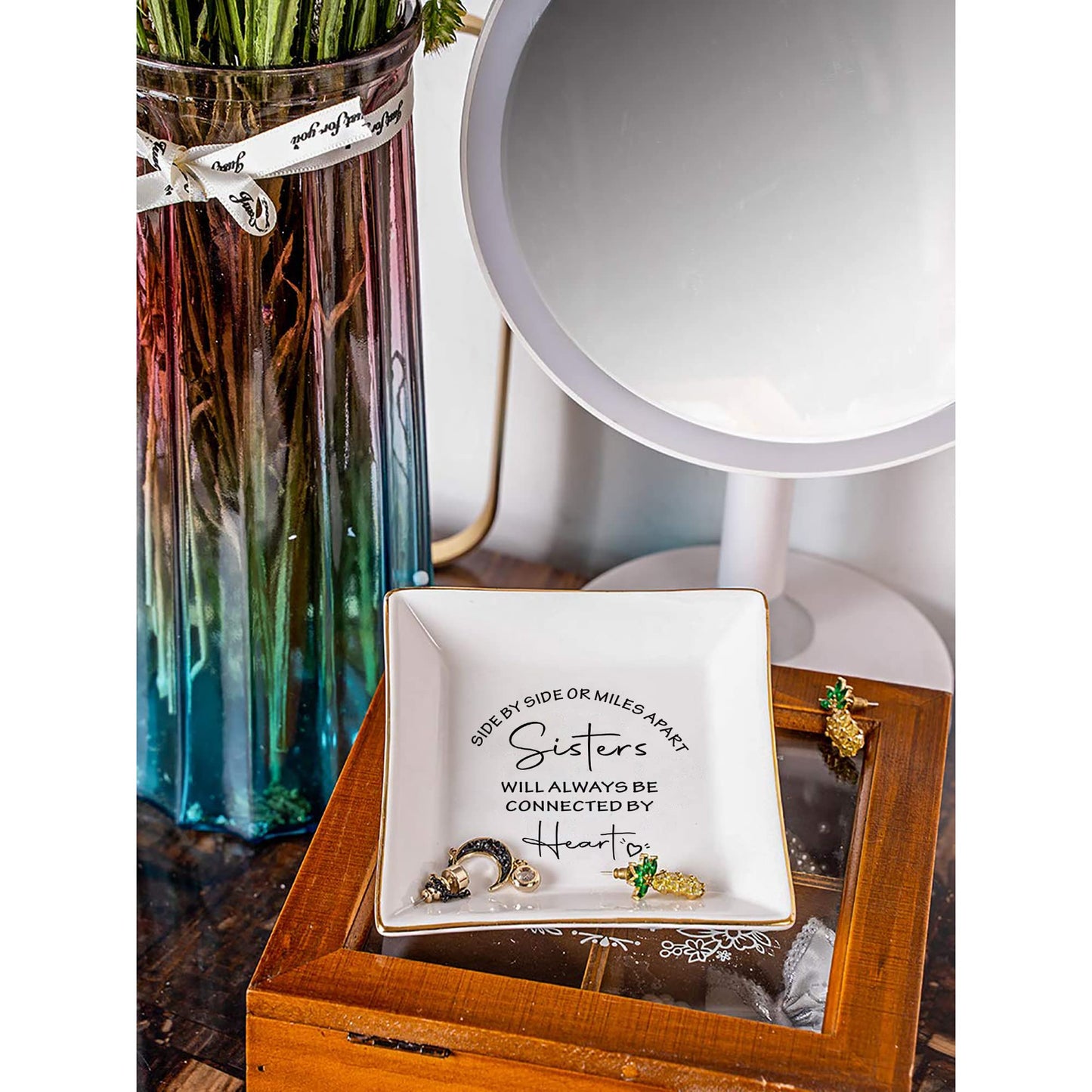 FACEINSE Ceramic Jewelry Trinket Dish for Sister, Long Distance Gifts for Sisters - Side by Side or Miles Apart, Sisters will Always be Connected by Heart - Gifts for Sisters for Birthday, Christmas, Graduation