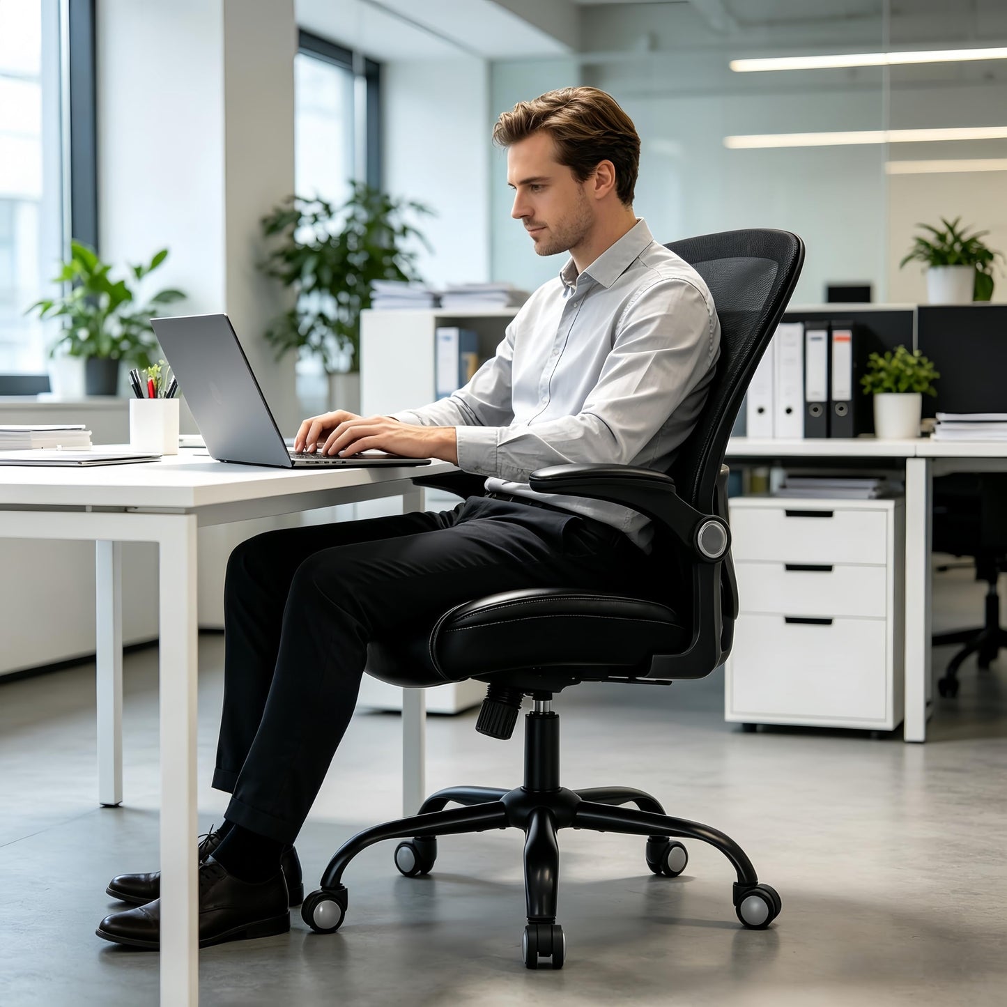 Ergonomic Office Chair, Adjustable Flip-Up Armrest Desk Chair with Lumbar Support, 360° Swivel Breathable Mesh Computer Chair, Adjustable Height Executive High Back Office Chair for Home Office