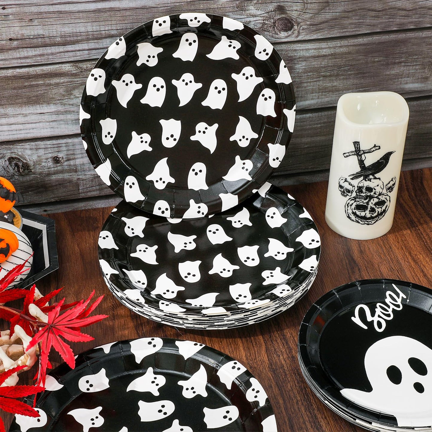 JarThenaAMCS 48Pcs Halloween Paper Plates Ghost Disposable Plates 9 Inch & 7 Inch Decorative Dinner Plates for Trick or Treat Birthday Party Supplies