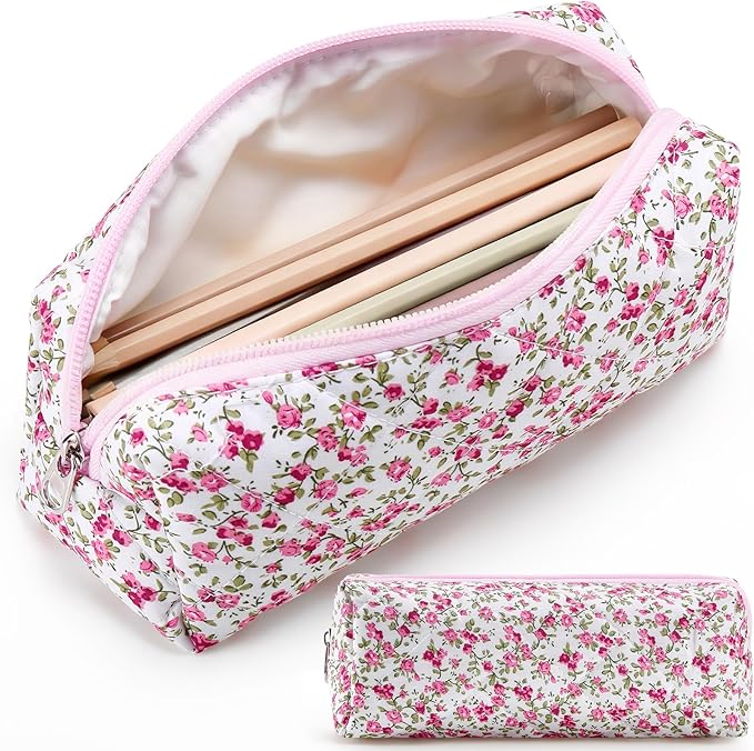 Paterr Aesthetic Floral Makeup Bag Travel Cosmetic Bag for Women Gift Christmas Portable Quilted Makeup Pouch Cotton Pencil Case Kawaii Cute Toiletry Organizer Case for Women Girls(Red Floral)