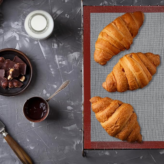 2 PCS Silicone Mat for Baking, Perforated Baking Mat Reusable Silicon Mats Oven Liners for Cookies, Bread, Pizza, Pastry Black/Red 15.7" x 11.8"