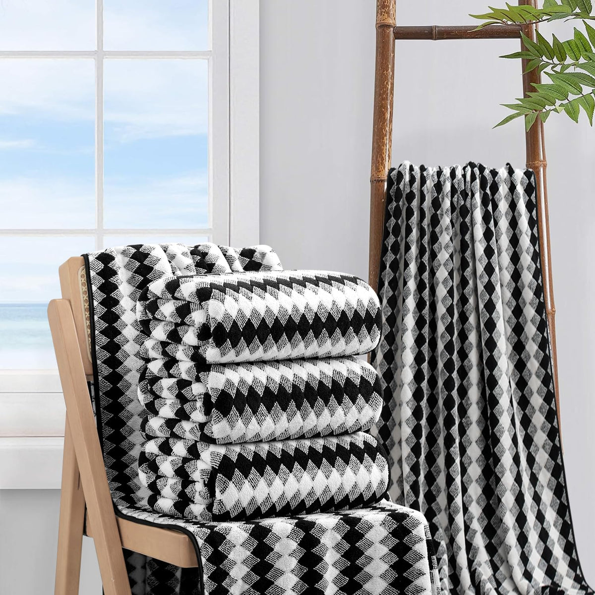 4 Piece Bath Towel Black Oversized Bath Sheet 35"x70" Bathroom Towel Extra Large Bath Towel Set Soft Highly Absorbent & Quick Dry Premium Towel Set for Bathroom 600GSM Shower Towel Spa Gym Hotel