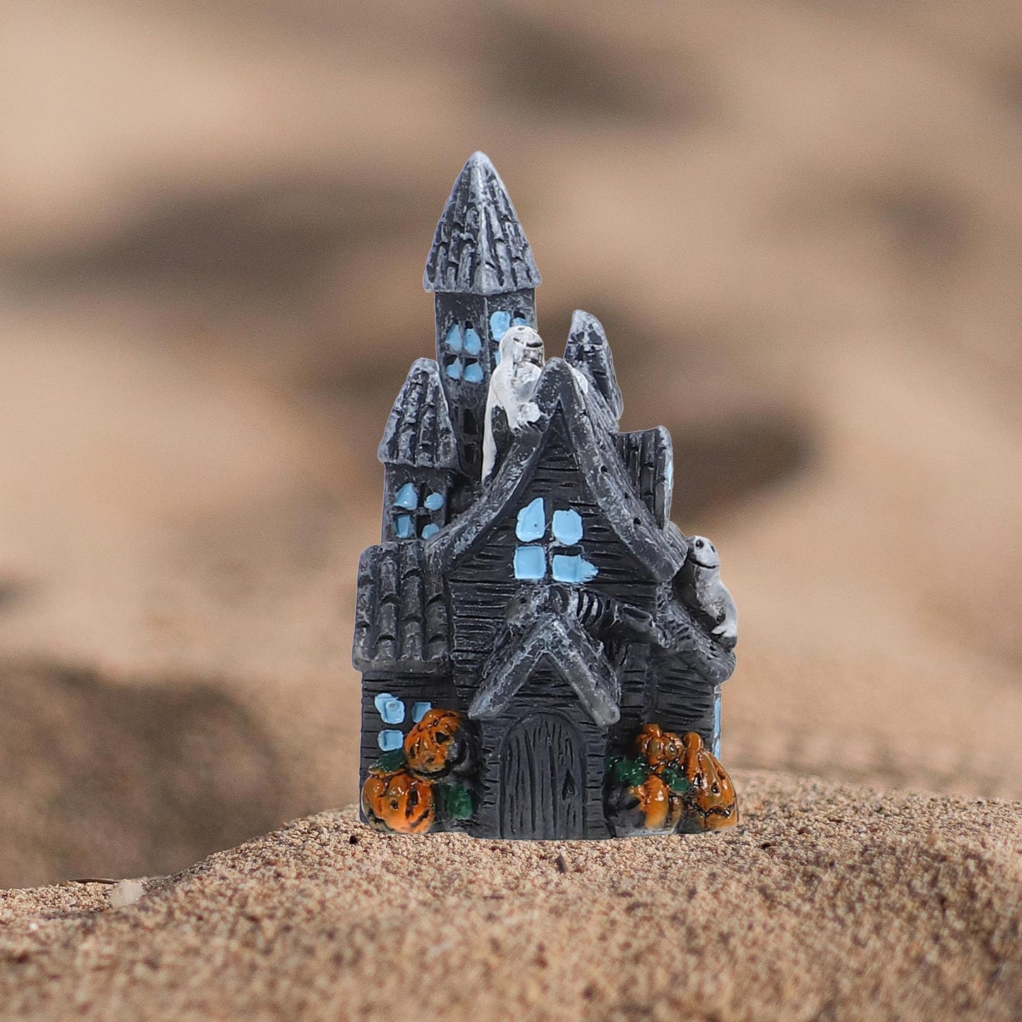 LOGOFUN 4pcs Halloween Miniature House Statue Resin Mini Haunted House Figurines for DIY Crafts Halloween Micro-Landscape Decoration