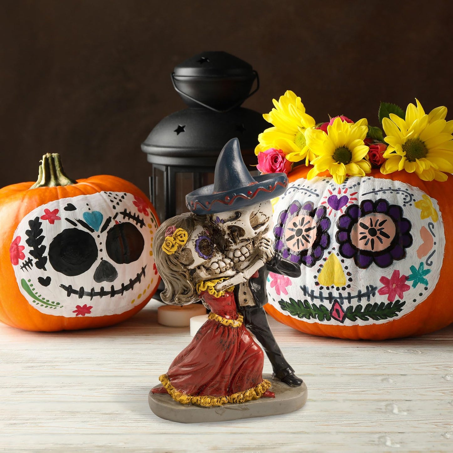 caiydramy Day of The Dead Figurines, 4.7"H Resin Dia De Los Muertos Couple Skeleton Statue Gifts Ofrenda Altar Decorations Home, Mexican Sugar Skulls Halloween Indoor Table Top Desk Tiered Tray Decor