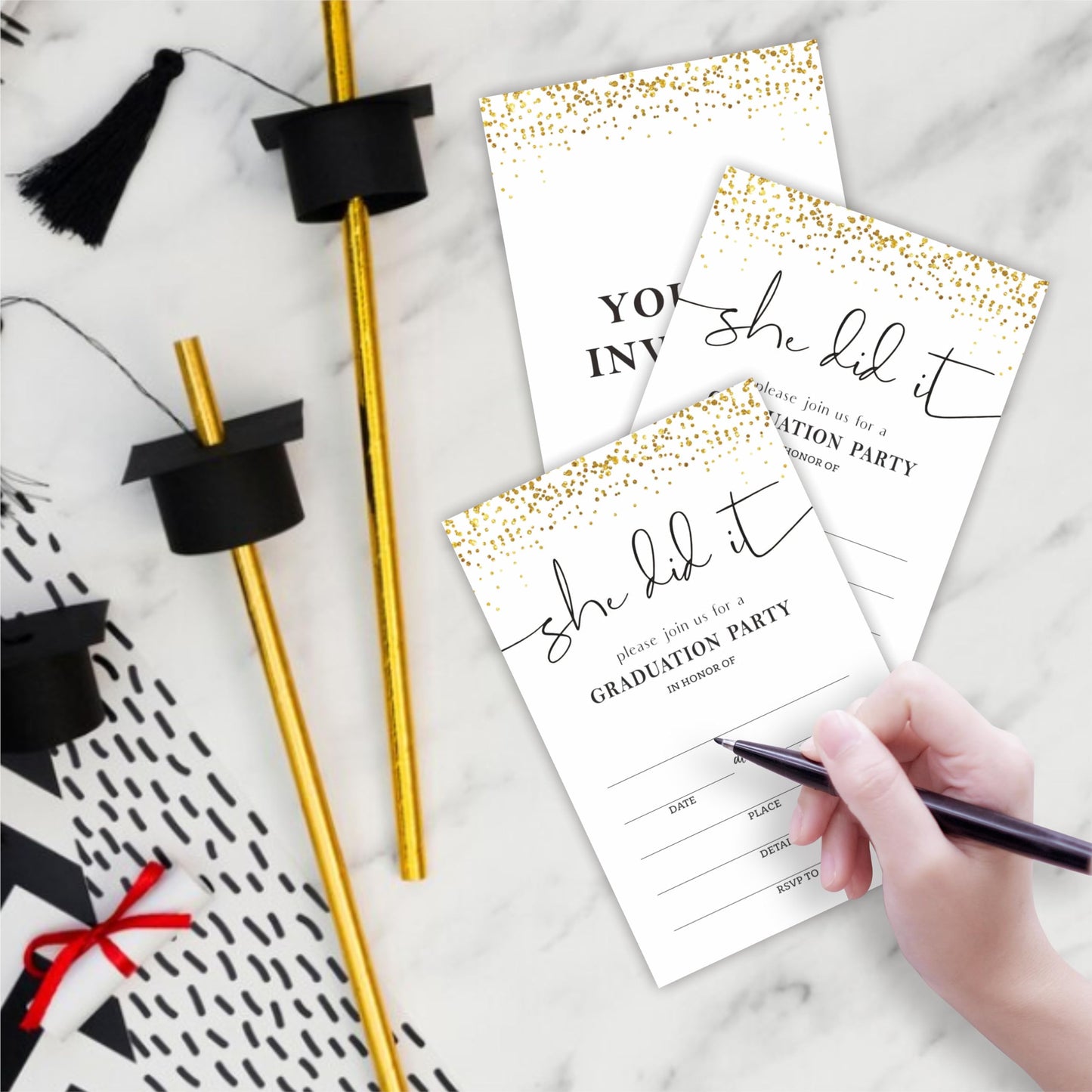 She Did It - 20 Shiny Gold Graduation Invitation With Envelopes, Class Of 2024， High School, Double-Sided Invite Cards For University, College Graduate Celebration, Party Favor & Supplies(A01)