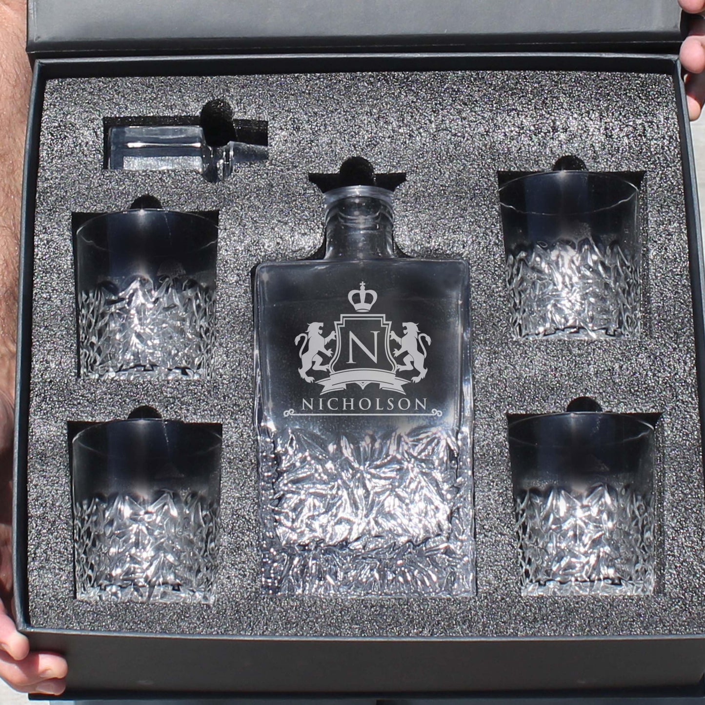 The Wedding Party Store Premium Custom Engraved Decanter - Personalized with Name (Decanter and 2 Glasses)