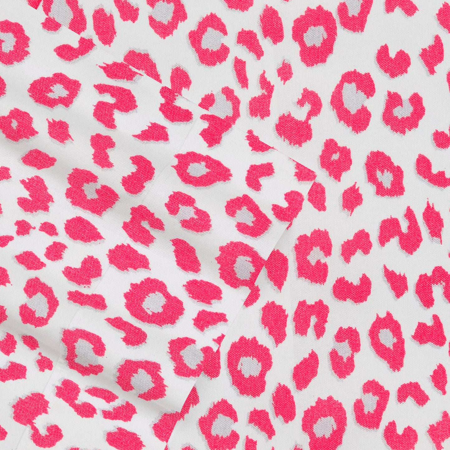 Betsey Johnson - Twin XL Bed Sheets, Soft Bedding with Matching Pillowcase, Fade & Wrinkle Resistant, Lightweight for Year Round Use, Dorm Essentials (Leopard)