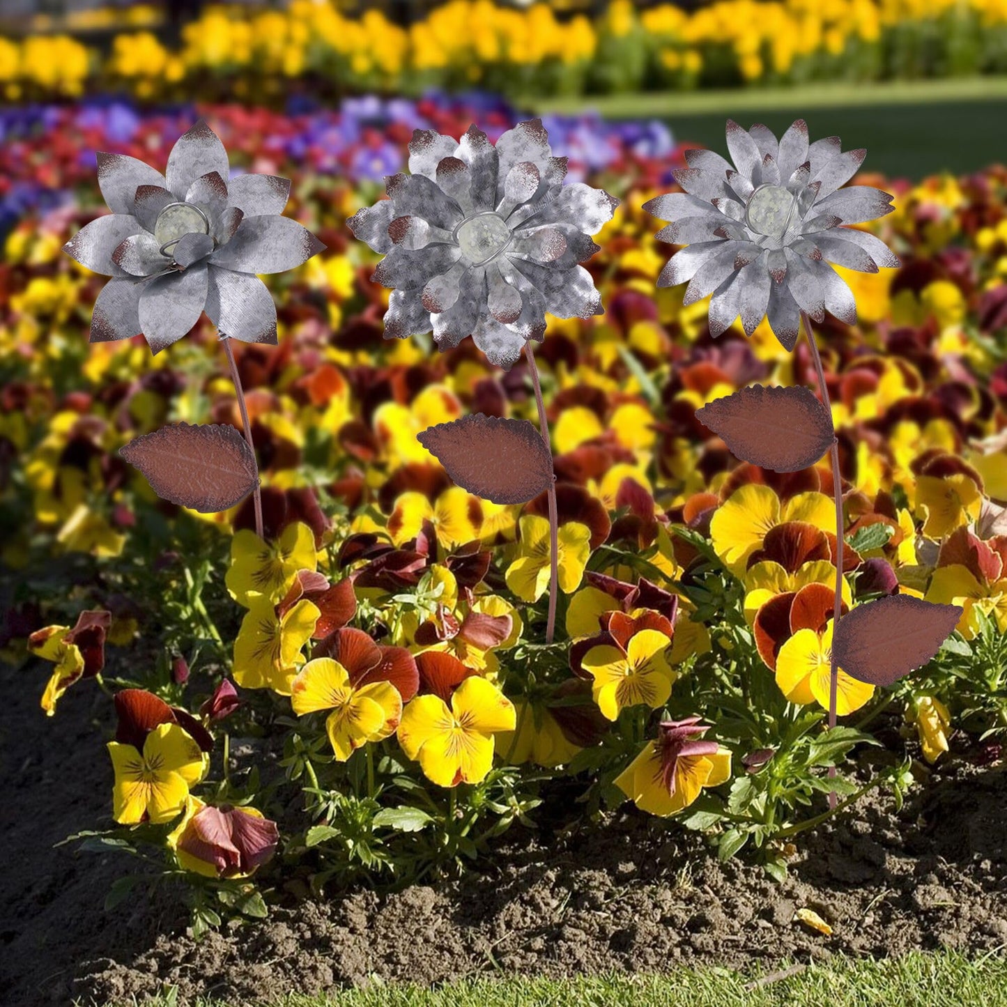Garden Stakes Decorative, Metal Flowers for Outside, Glow in Dark Yard Lawn Ornaments Plant Pot Flower Bed Decor, Patio, Set of 3, Gold Flower