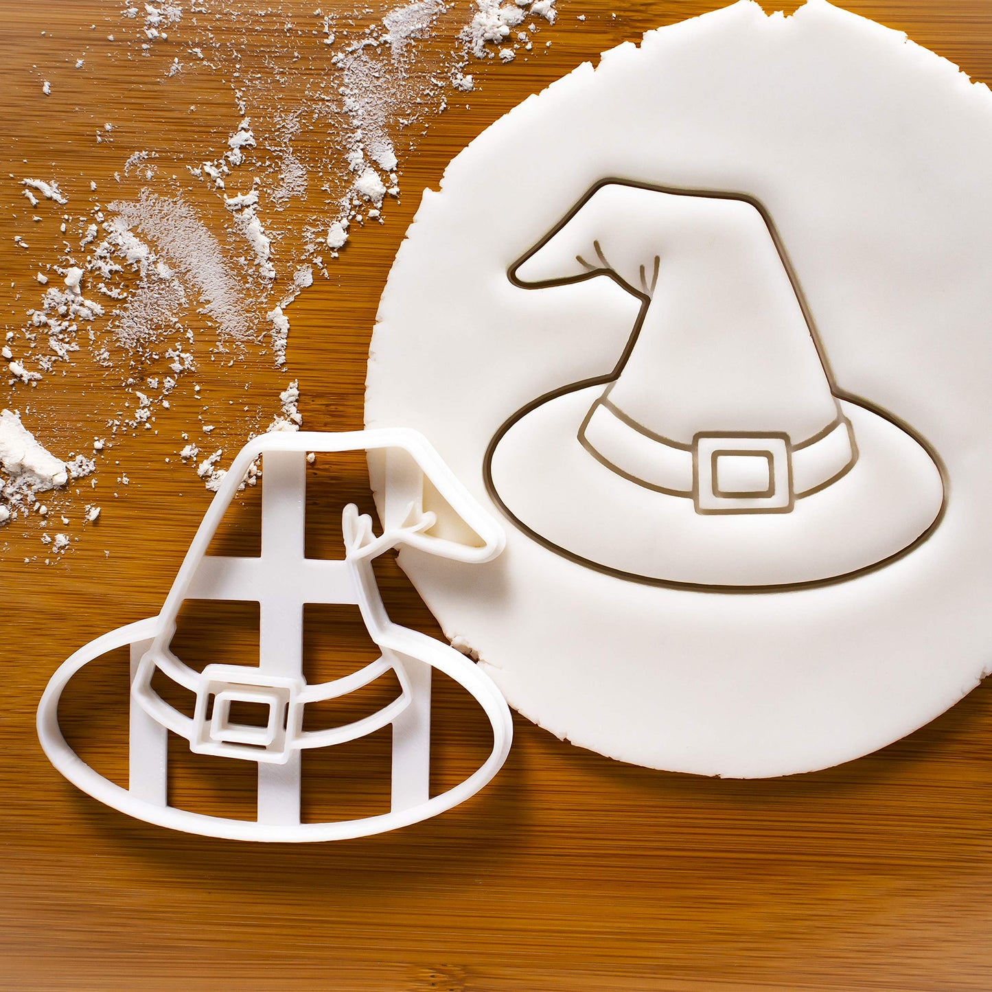 Set of 4 Witchcraft theme cookie cutters (Designs: Candle, Cauldron, Witch Hat, and Haunted House), 4 pieces - Bakerlogy