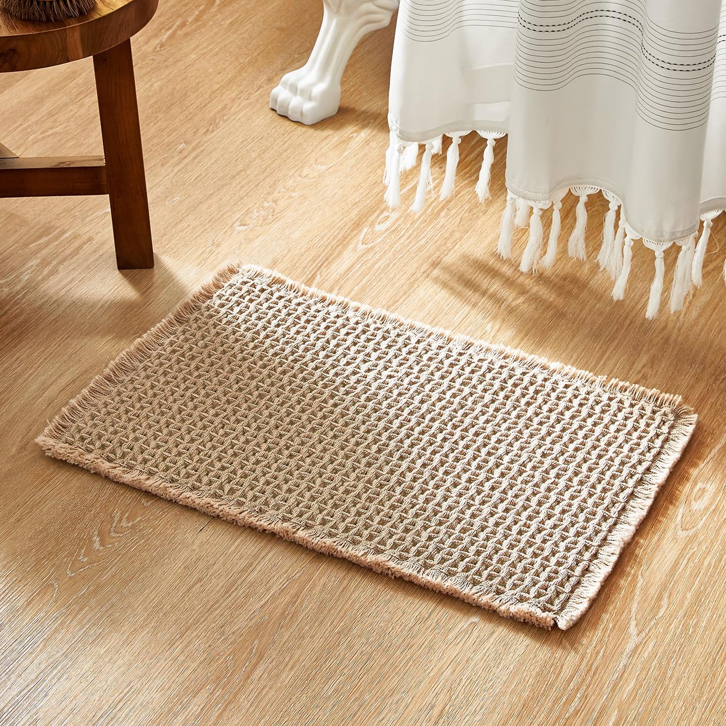 TYUU Boho Bathroom Rugs, Super Absorbent Non Slip Waffle Bath Mat Quick Dry Bath Rugs Washable Boho Farmhouse Bathroom Rugs, Khaki 24"x16"