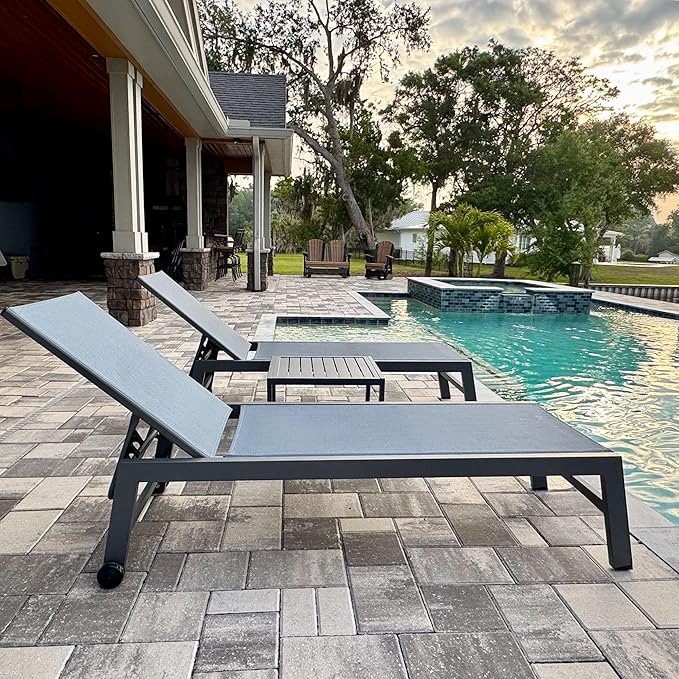 PURPLE LEAF Patio Chaise Lounge Set for 2 Outdoor Chaise Lounger Chair with Aluminum Frame and Easy-to-Move Wheels Pool Lounge Chairs for Deck Yard Poolside Table Included, Indigo
