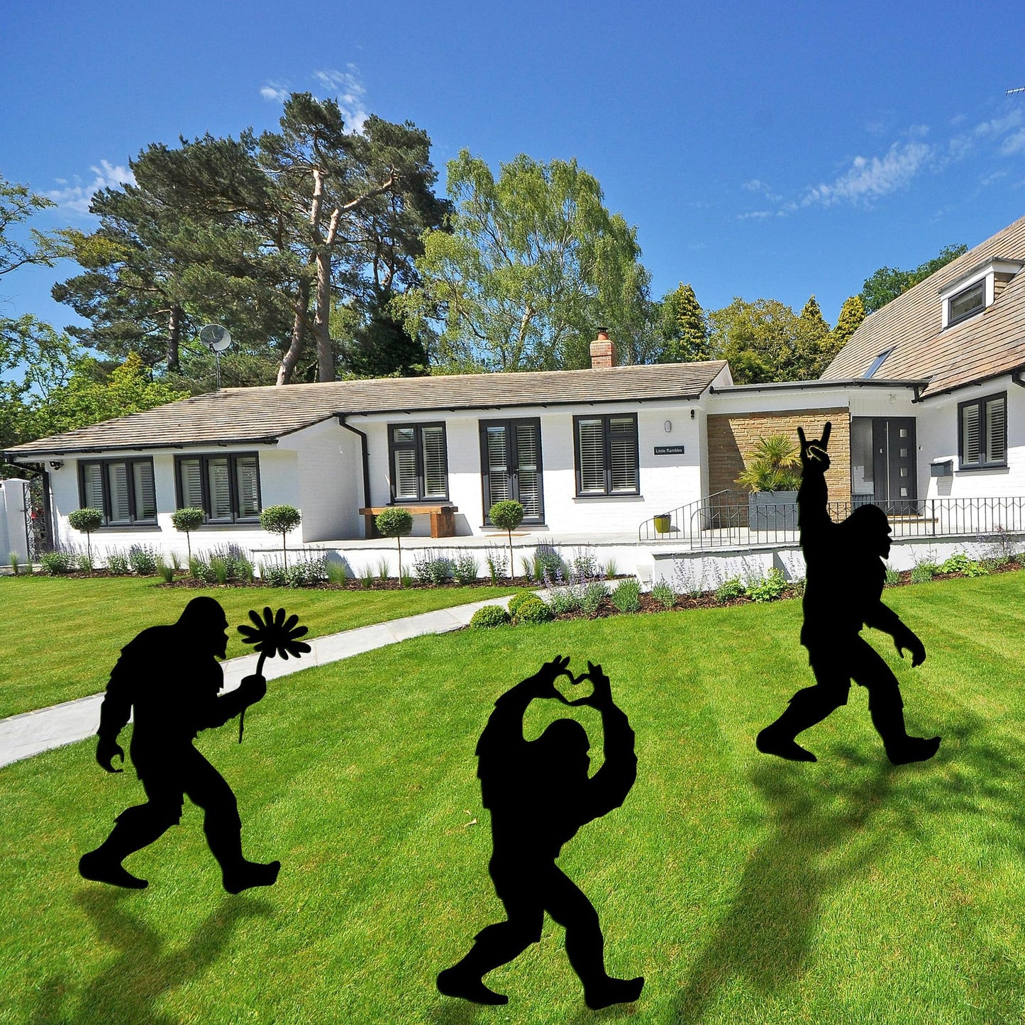 Rajukit Metal Bigfoot Yard Decor - Standout Sasquatch Outdoor Silhouette – Eye-Catching Metal Bigfoot Garden Stakes, Perfect for Garden, Patio, Lawn Decoration(Set of 3)
