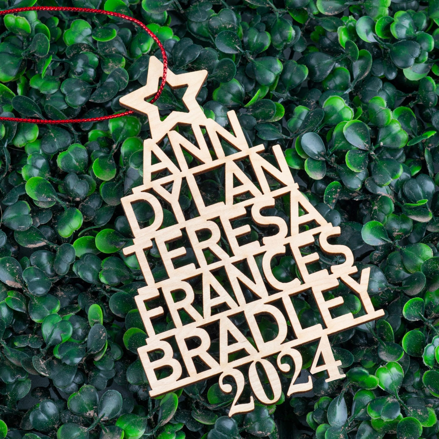 Lily's Atelier Family Tree Ornament Personalized w/Name - Up to 7 Names 2023 Christmas Xmas Ornaments Keepsake for Relatives, Custom Family, Shaped