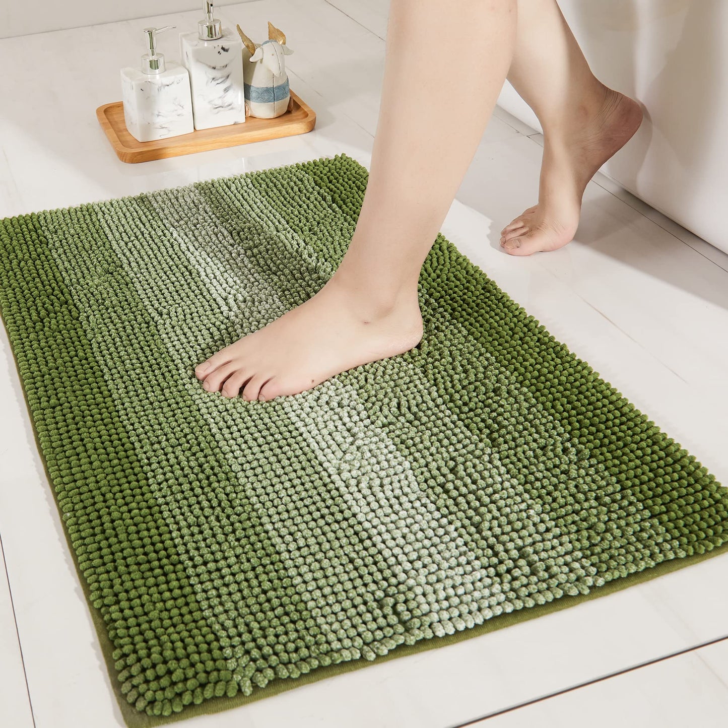 COSY HOMEER 24x17 Inch Bath Rugs Made of 100% Polyester Extra Soft and Non Slip Bathroom Mats Specialized in Machine Washable and Water Absorbent Shower Mat,Green