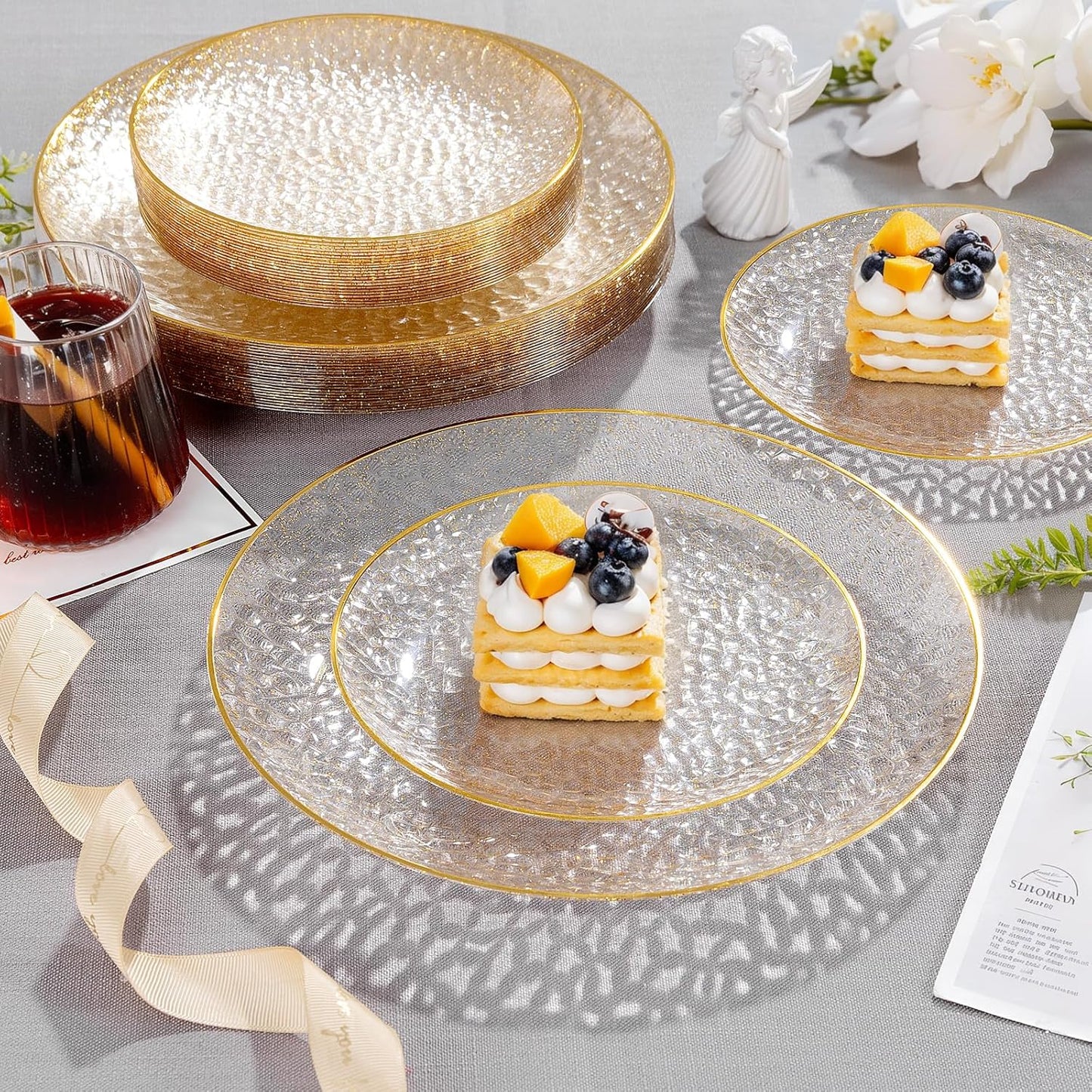 Rubtlamp 60Pcs Clear Gold Plastic Plates, Gold Glitter Disposable Plates, Hammered Plastic Plates Included 30 Dinner Plate And 30 Dessert Plate for Weddings Party Birthday