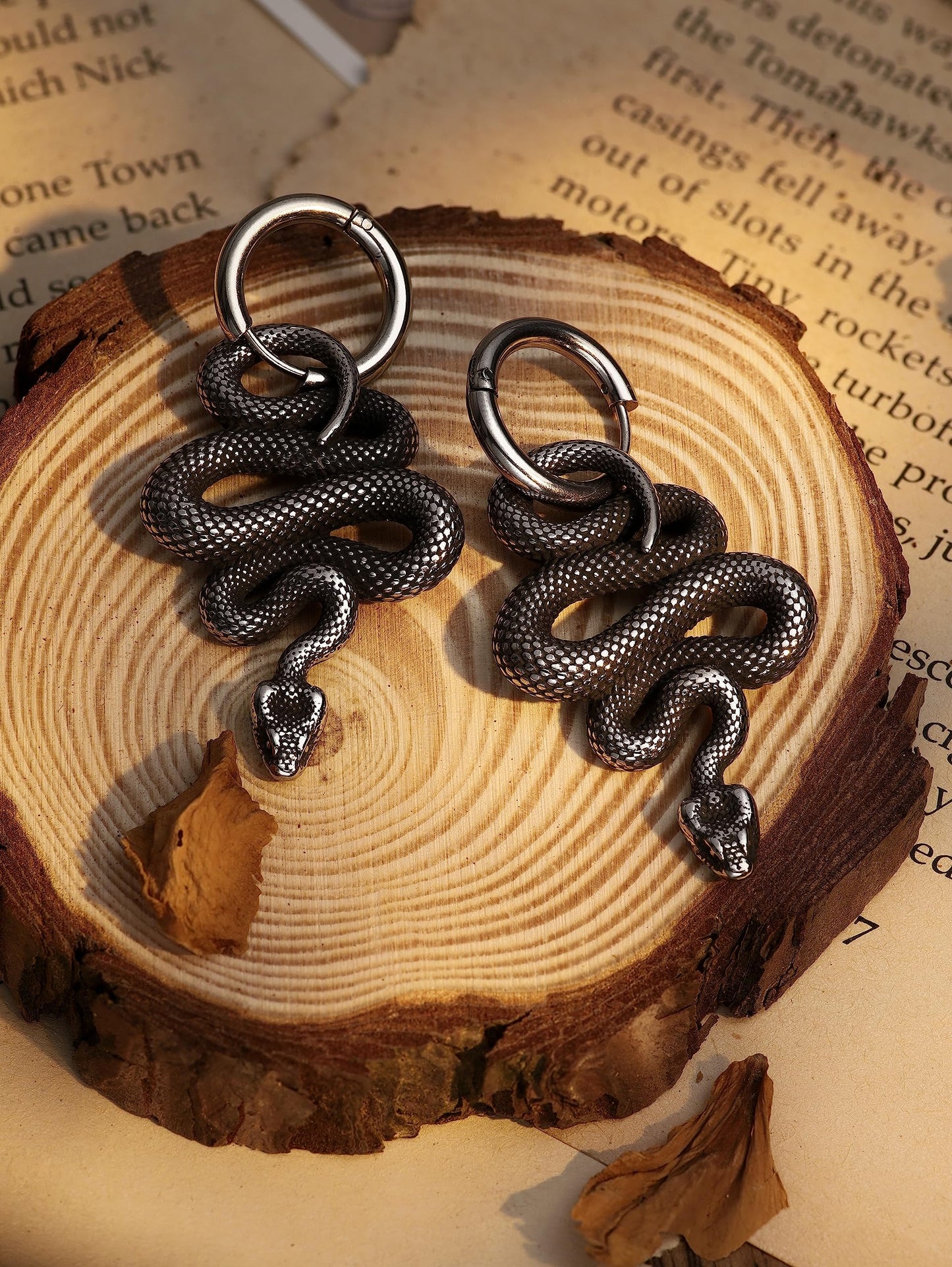 Sacina Gothic Punk Snake Earrings Dangle, Goth Emo Punk Grunge Earrings, Costume Goth Jewelry, Christmas Jewelry Gift for Women