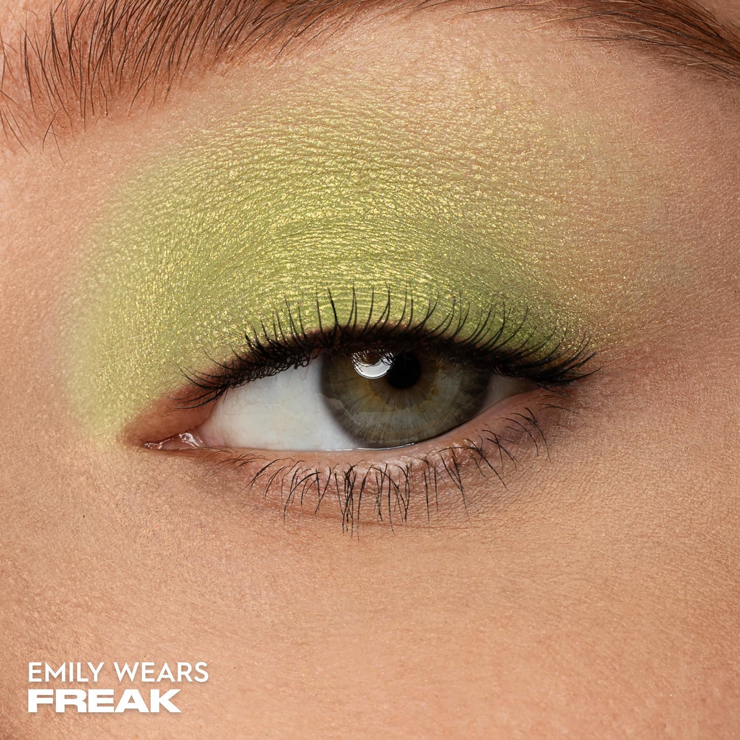 URBAN DECAY 24/7 Longwear Eyeshadow Single (Freak - Lime Green Shimmer), High-Pigment Eye Shadow Compact, Smooth & Blendable Col