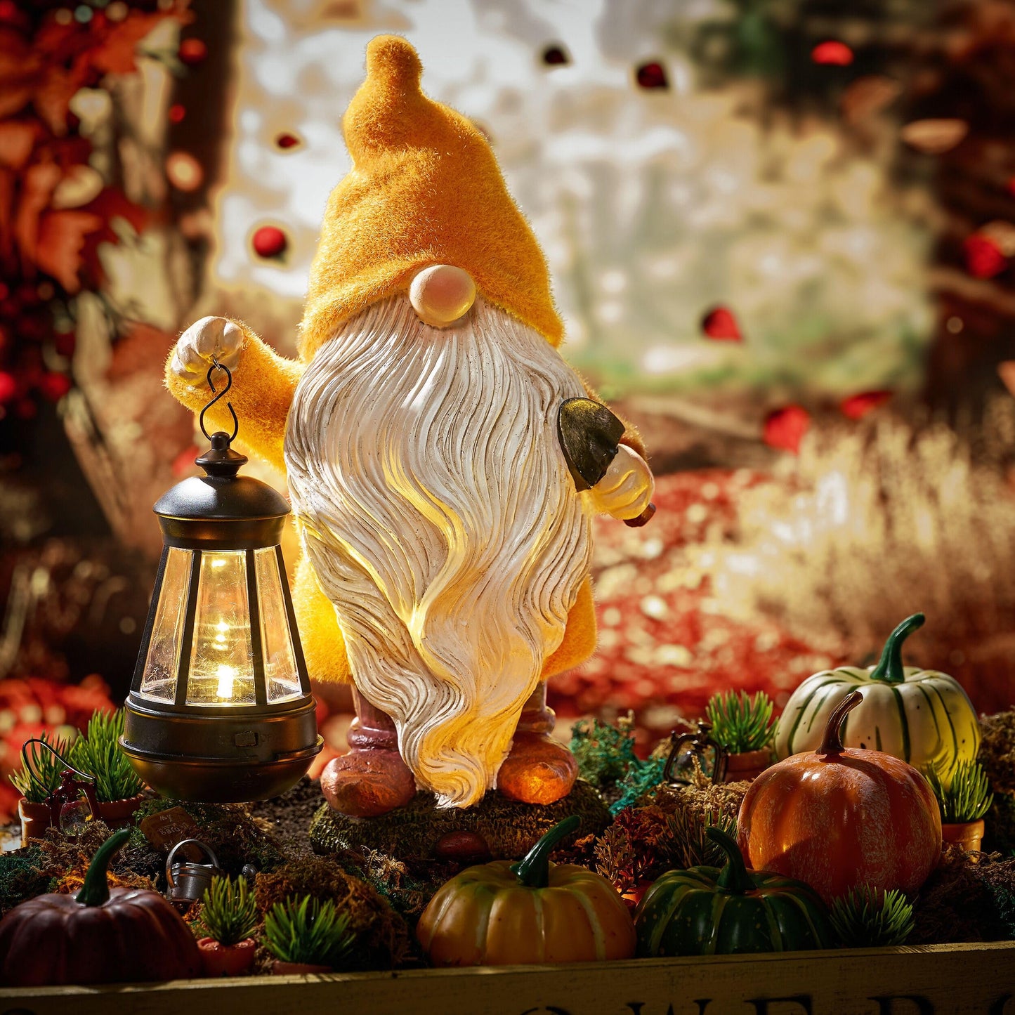 TERESA'S COLLECTIONS Fall Decor, Fall Gnome Decor, Autumn Garden Gnomes Holding Lantern with Solar Lights,Waterproof Resin Fall Decor Outdoor, Fall Gifts Outdoor/Indoor,8"
