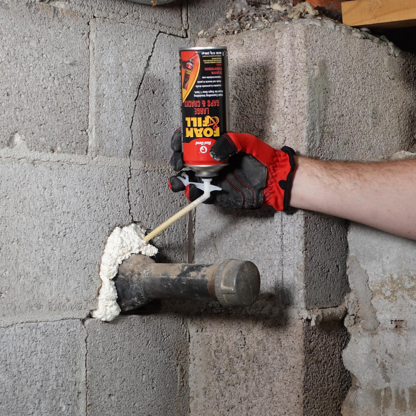 Red Devil 0909 Spray Foam, Fill Large Gaps & Cracks Expanding Insulation Polyurethane Foam Sealant, 12 Oz, Off White