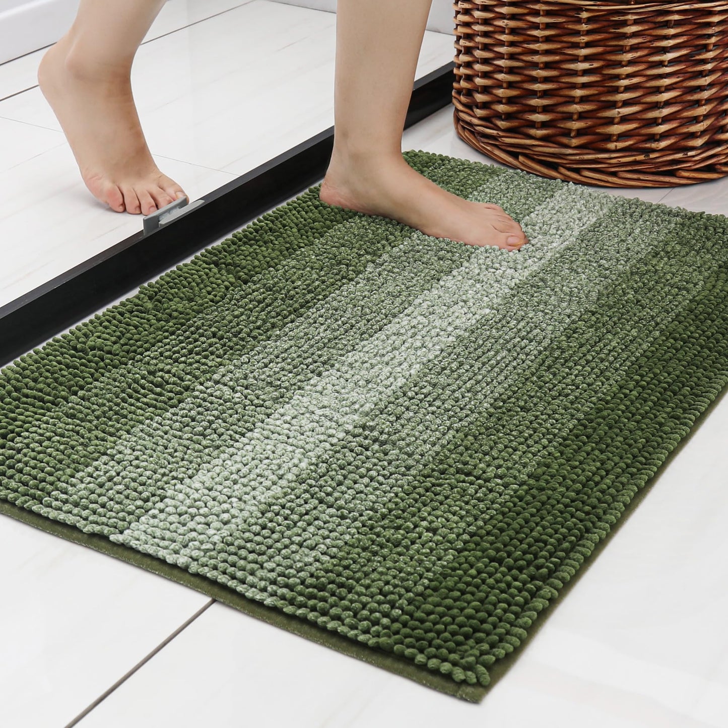 COSY HOMEER 24x17 Inch Bath Rugs Made of 100% Polyester Extra Soft and Non Slip Bathroom Mats Specialized in Machine Washable and Water Absorbent Shower Mat,Green