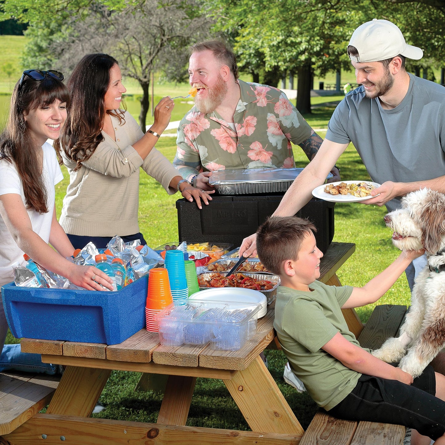 Metro Mightylite ML180XL Top Load Insulated Food Carrier - Professional-Grade Multipurpose Pan Carrier, Insulated Cooler and Food Warmer with Extra Capacity Lid - 45 qt or 5 Pan Capacity