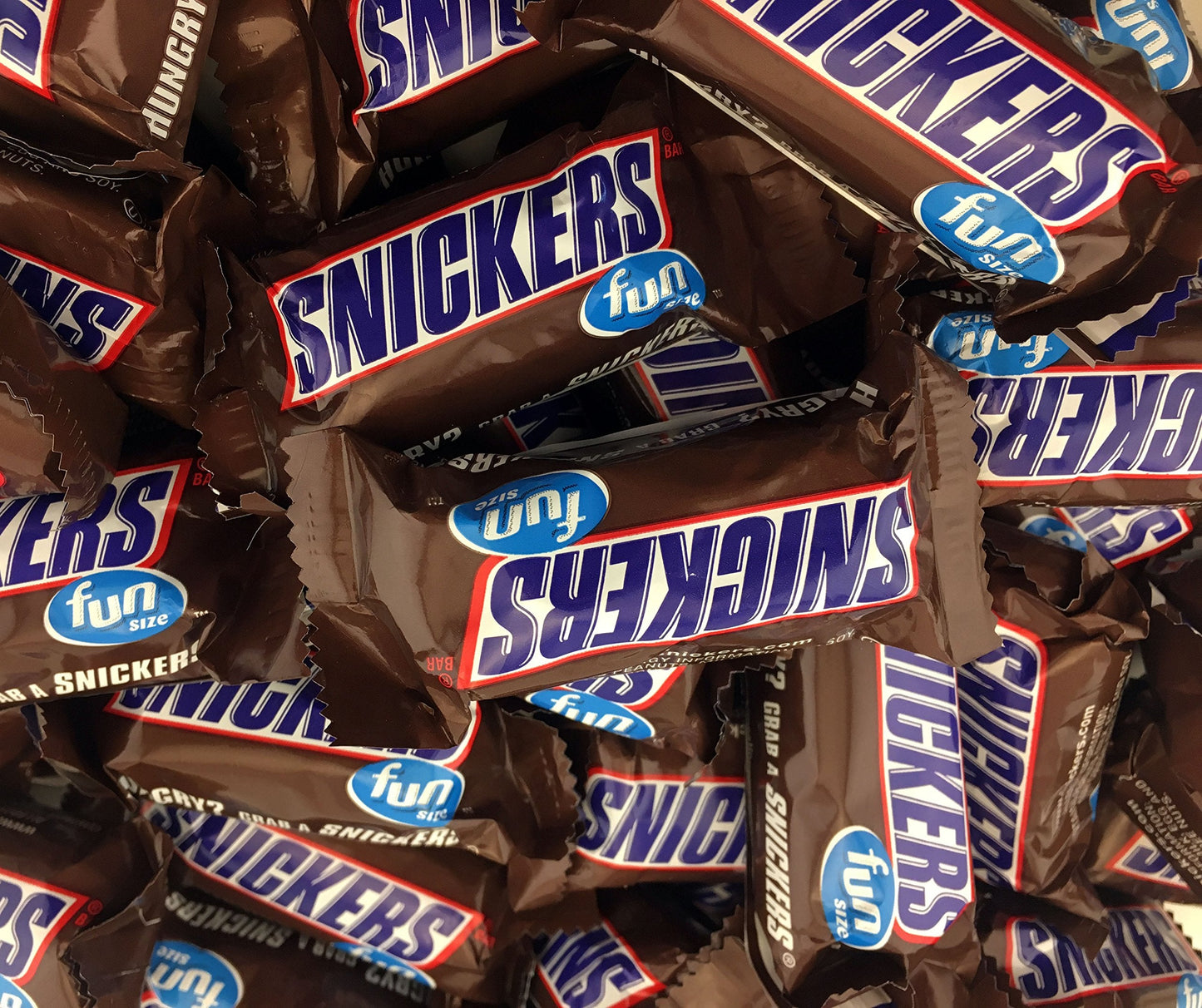 Snickers Fun Size Chocolate Caramel Candy Bars, Treat Size Bulk Pack (Pack of 2 Pounds)